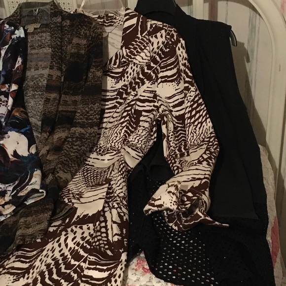 CLOSET CLOSING DEAL‼️3 JACKETS/1 CARDIGAN + BONUS❗️ - Picture 6 of 8